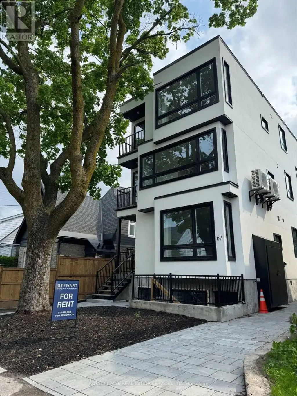 C - 61 Pinehurst Avenue, Ottawa